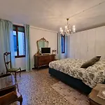 Lejlighed Veneziacentopercento & *