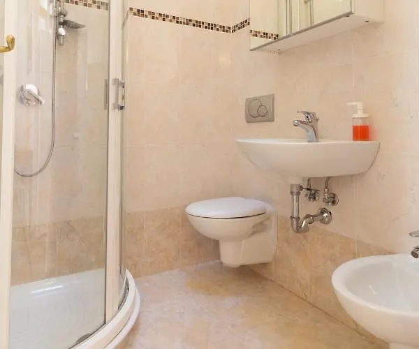 Veneziacentopercento & Apartmán *