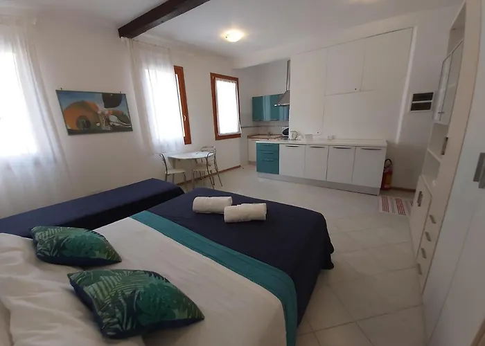 Veneziacentopercento & *