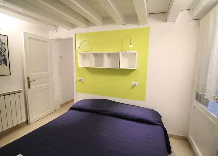 Veneziacentopercento & *